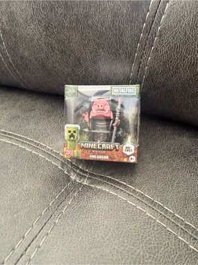 Ada Minecraft Movie Malgosh Figure - Pink, Black